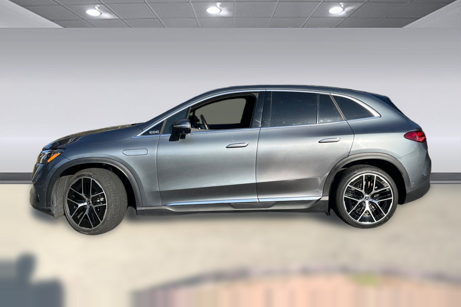 Used 2024 Mercedes-Benz EQE 350+ 4MATIC SUV image 2