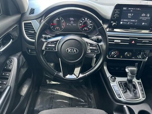Used 2021 Kia Seltos S image 19