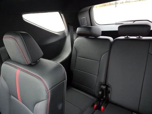 Used 2024 Chevrolet Traverse RS w/ LPO, Floor Liner Package AWD/4WD image 60