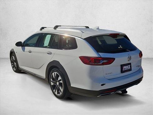 Used 2018 Buick Regal Preferred w/ Sights and Sounds Package image 8