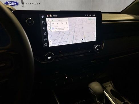 Used 2025 Chevrolet Colorado Z71 w/ Technology Package image 16