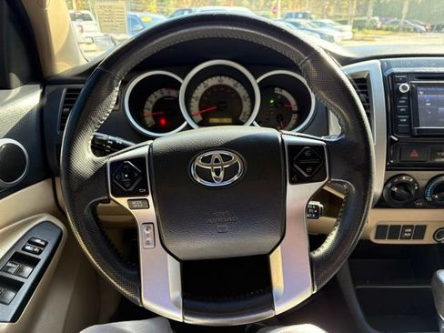 Used 2015 Toyota Tacoma PreRunner w/ SR5 Package image 16