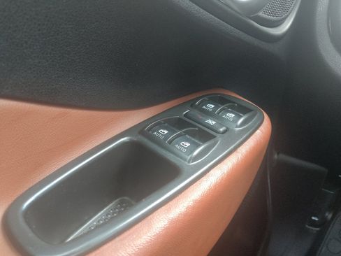 Used 2015 FIAT 500L Trekking FWD image 27
