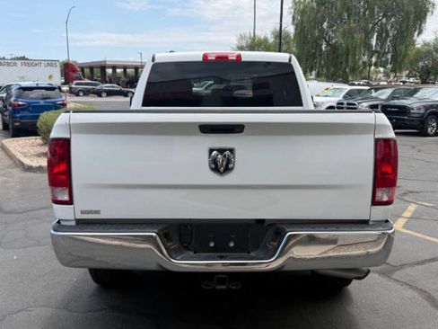 Used 2020 RAM 1500 Tradesman w/ Chrome Appearance Group RWD image 4