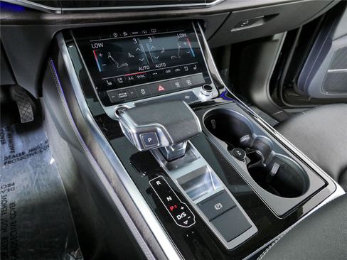 Used 2023 Audi Q8 Premium Plus w/ Premium Plus Package AWD/4WD image 19