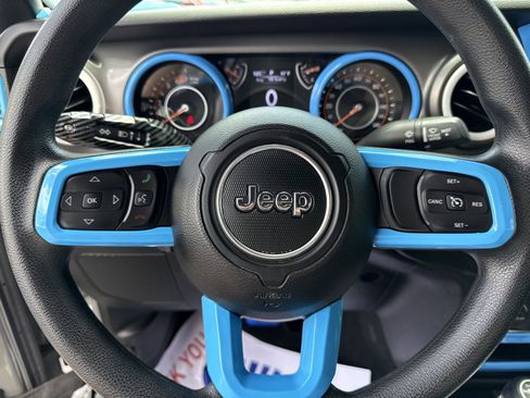 Used 2022 Jeep Wrangler Sport AWD/4WD image 29