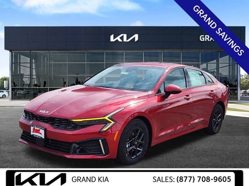 New 2025 Kia K5 LXS image 4