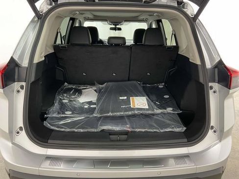 New 2025 Nissan Rogue SV w/ SV Premium Package image 12