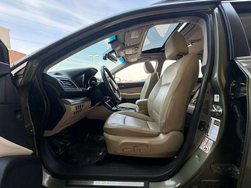 Used 2017 Subaru Outback 2.5i Limited image 14