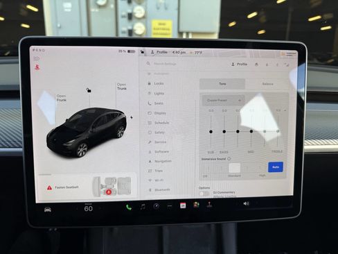 Used 2021 Tesla Model Y Long Range image 23