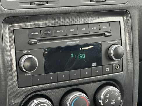 Used 2010 Dodge Challenger R/T image 19