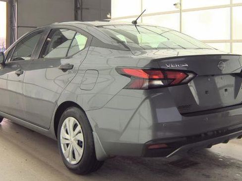 Used 2023 Nissan Versa S w/ Trunk Package image 8