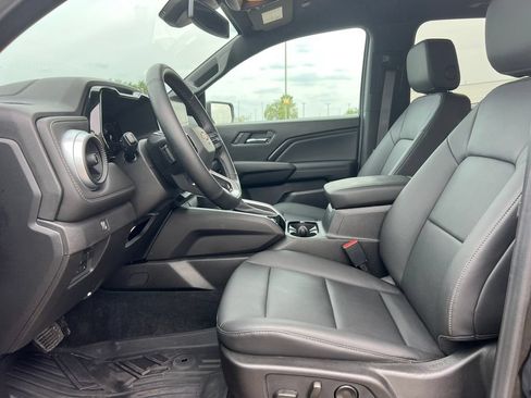 Used 2026 Chevrolet Colorado LT w/ LT Convenience Package AWD/4WD image 3