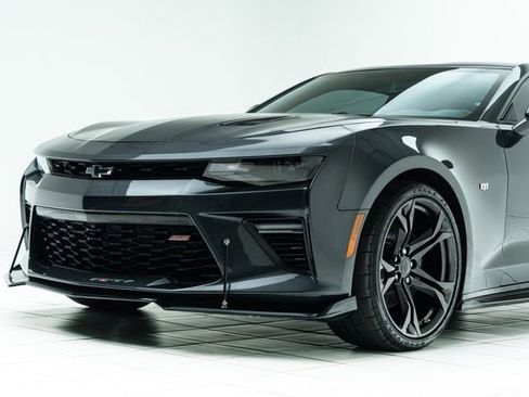 Used 2017 Chevrolet Camaro SS RWD image 10