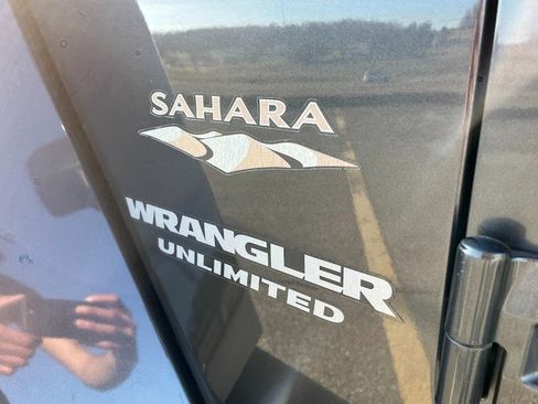 Used 2014 Jeep Wrangler Unlimited Sahara w/ Connectivity Group image 43