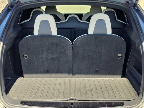 Used 2024 Tesla Model X image 24
