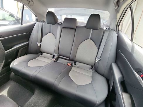 Used 2022 Toyota Camry LE image 22