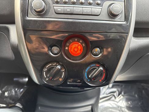 Used 2015 Nissan Versa Note SV FWD image 28