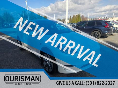 Used 2024 Tesla Model Y Long Range image 1