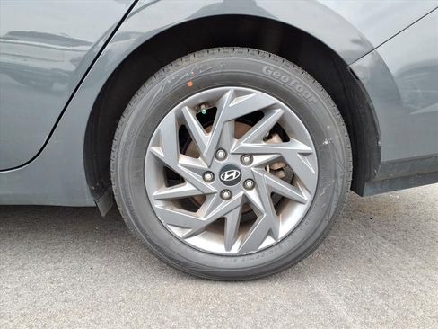 Certified 2024 Hyundai Elantra SEL image 21