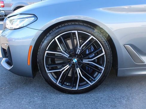 Used 2021 BMW M550i xDrive image 37