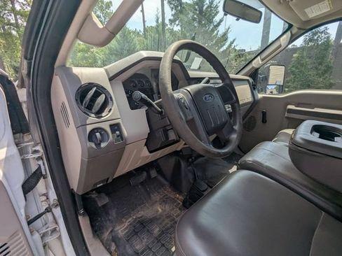 Used 2010 Ford F250 XL AWD/4WD image 15