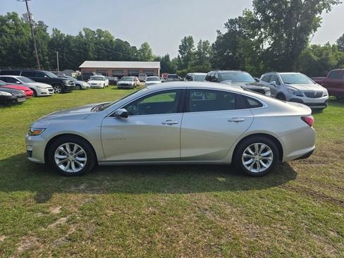 Used 2019 Chevrolet Malibu LT w/ Driver Confidence Package II FWD image 3