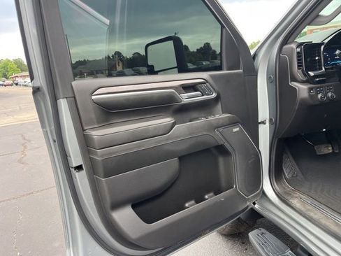 Used 2024 Chevrolet Silverado 2500 LTZ w/ LTZ Plus Package AWD/4WD image 5