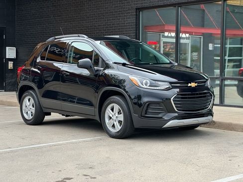 Used 2018 Chevrolet Trax LT AWD/4WD image 13
