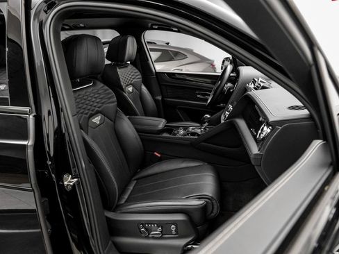 Used 2023 Bentley Bentayga Extended Wheelbase AWD/4WD image 34