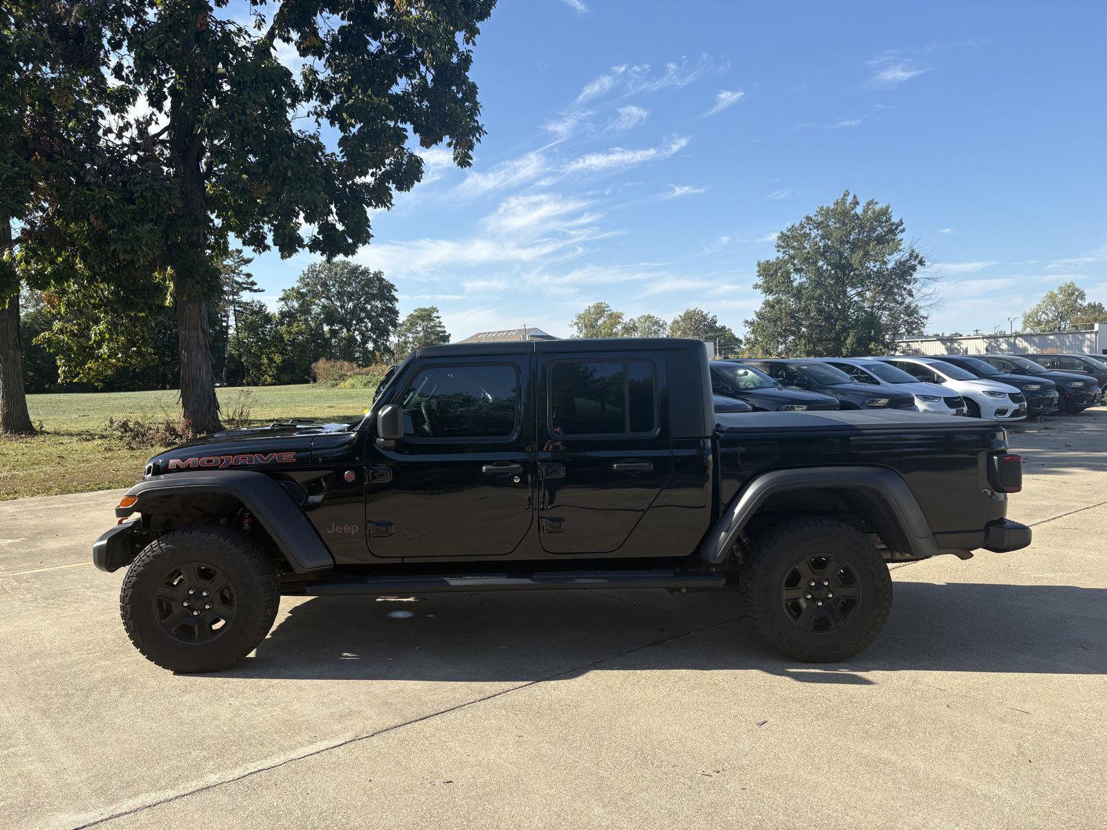 Used 2023 Jeep Gladiator Mojave w/ LED Lighting Group AWD/4WD image 4