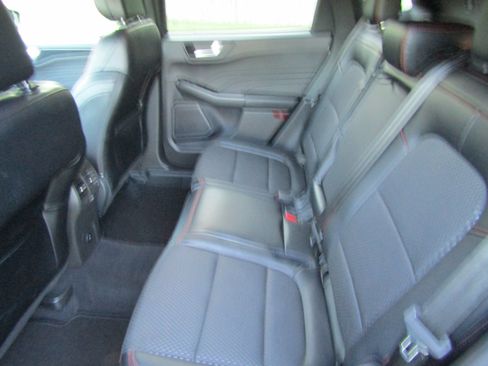 Used 2024 Ford Escape ST-Line w/ Tech Pack #1 AWD/4WD image 13