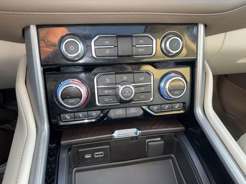 Used 2021 GMC Yukon XL Denali w/ Denali Ultimate Package image 23