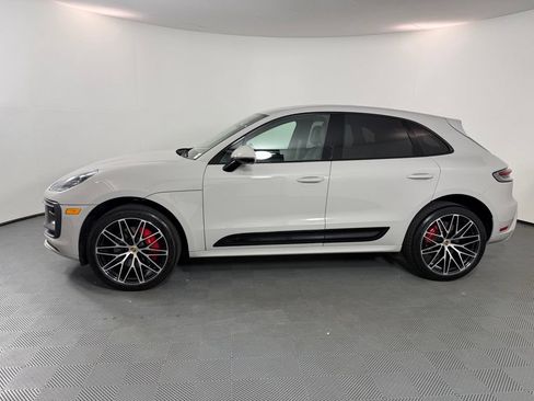 Certified 2023 Porsche Macan S AWD/4WD image 2