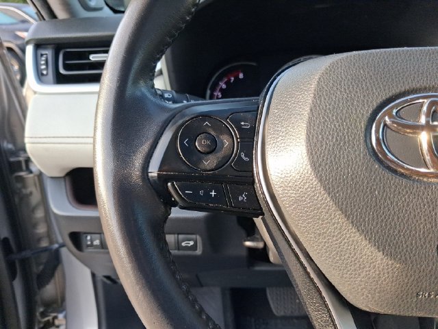 Used 2022 Toyota RAV4 Limited AWD/4WD image 18