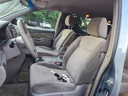 Used 2009 Toyota Sienna LE FWD image 7