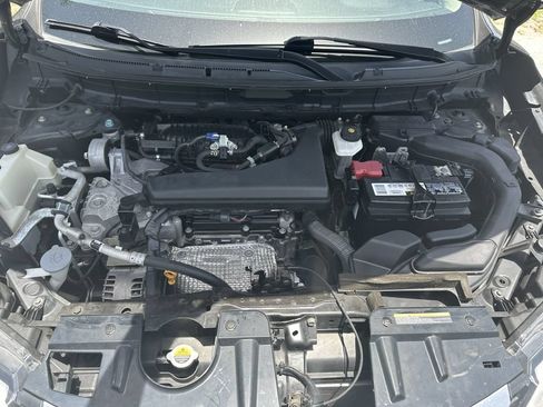 Used 2019 Nissan Rogue SL w/ Premium Package FWD image 4