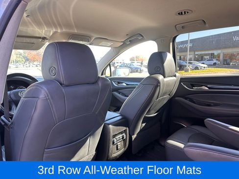 Used 2018 Buick Enclave Essence image 12