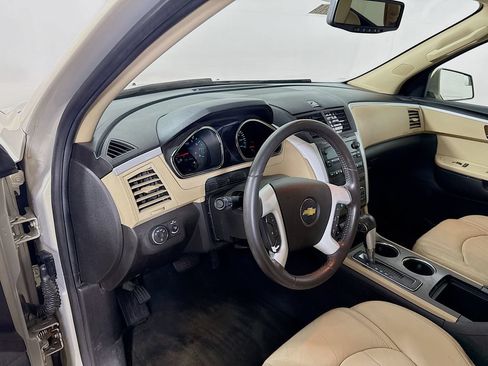 Used 2010 Chevrolet Traverse LTZ FWD image 9