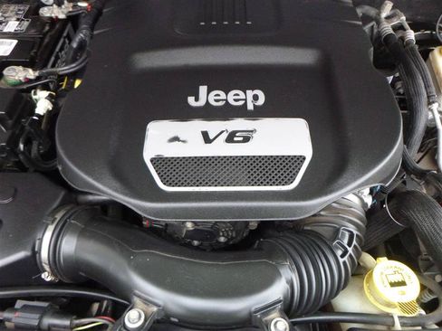 Used 2017 Jeep Wrangler Unlimited Sport w/ Quick Order Package 24S AWD/4WD image 20