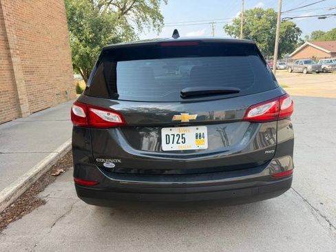 Used 2021 Chevrolet Equinox LS AWD/4WD image 4
