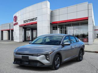 Used 2025 Kia K4 LXS video 2