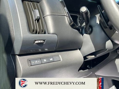 Used 2025 Nissan Pathfinder SL AWD/4WD image 33