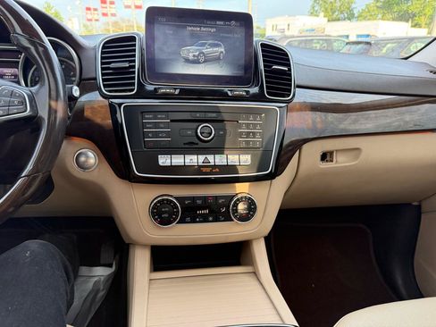 Used 2017 Mercedes-Benz GLS 450 4MATIC image 17