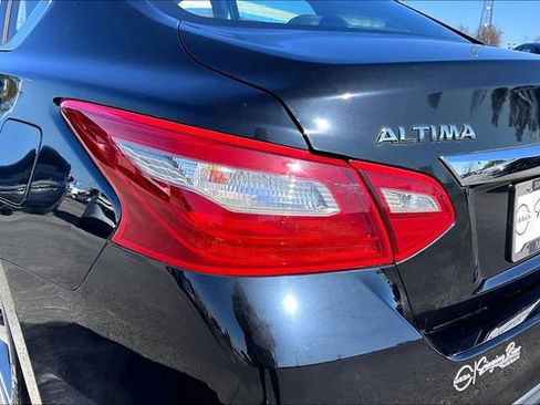Used 2018 Nissan Altima 3.5 SL image 17