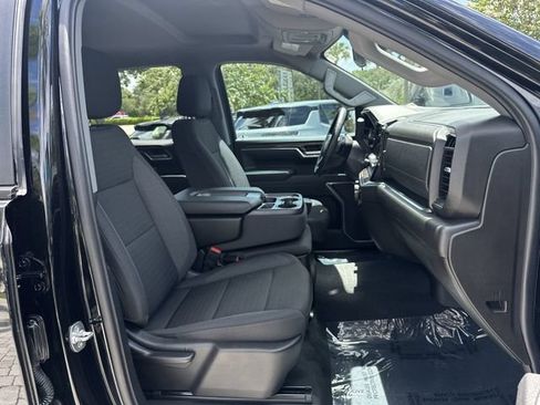 Used 2025 Chevrolet Silverado 1500 RST AWD/4WD image 29