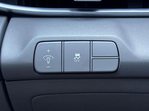 New 2025 Hyundai Elantra SEL image 27