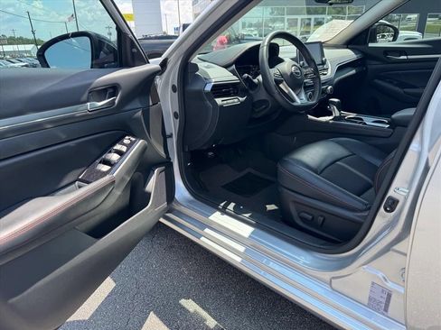 Certified 2024 Nissan Altima 2.5 SR FWD image 13