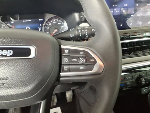 Used 2024 Jeep Compass Limited image 14