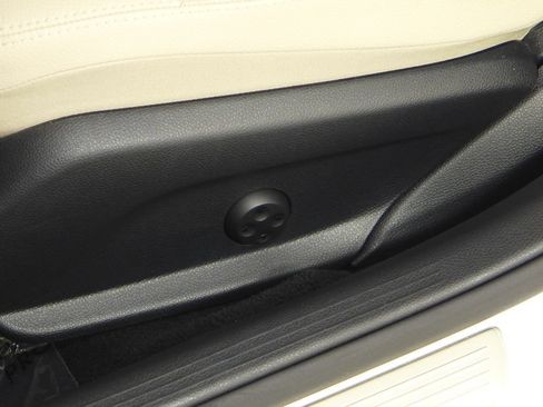 Used 2019 Mercedes-Benz C 300 Sedan image 23